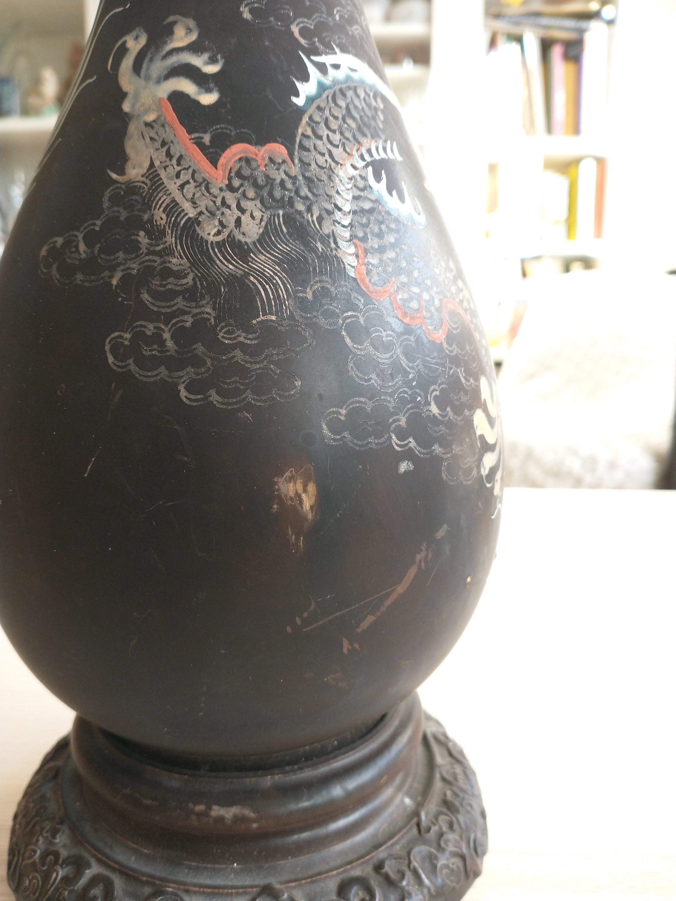 漆器製 黒色花瓶 龍の装飾 大型中国製黒漆花瓶、龍、センターピース - Etsy 日本