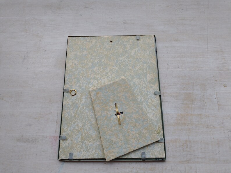 Simple Scandinavian Antique Frame