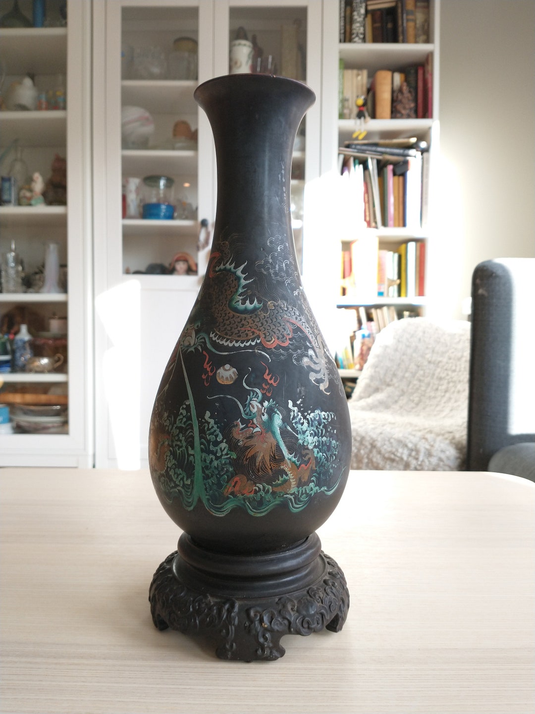 漆器製 黒色花瓶 龍の装飾 大型中国製黒漆花瓶、龍、センターピース - Etsy 日本