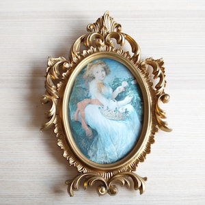 Stunning Italian Rococo Gold Resin Luxury Oval Frame, Wall Decor