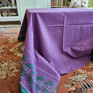 Floral Rectangle Purple Tablecloth/Country/Cabin