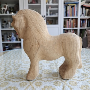 candinavian Handcrafted Wooden Horse/Folk Art Décor