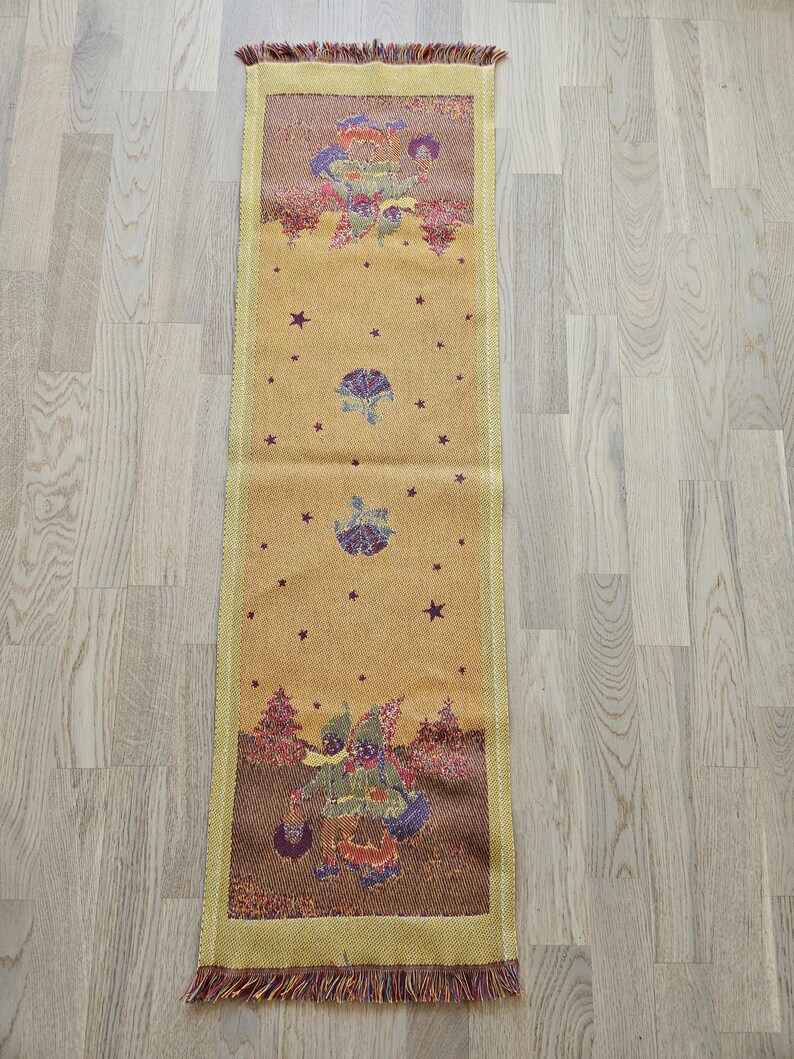Ekelund Table Runner - Thumbnail 3