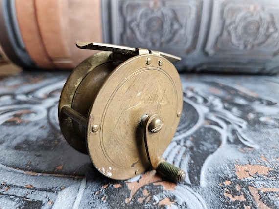brass fishing reel Gold Right Handed Baitcasting 18+1 BB 7.2:1 : Sports & Outdoors Some days on the water call for simplicity Old Brass Fishing Roll/vintage Fishing