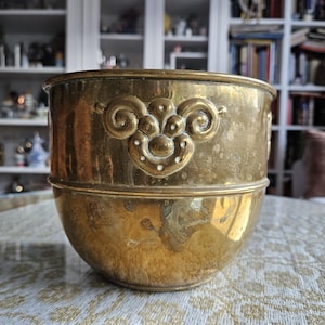 Maceta de latón vintage, papelera de estilo victoriano