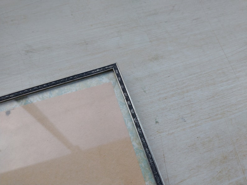 Simple Scandinavian Antique Frame