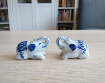 Pair Tiny Elephant Salt and Pepper Shakers / Blue and White Porcelain / Table Decor