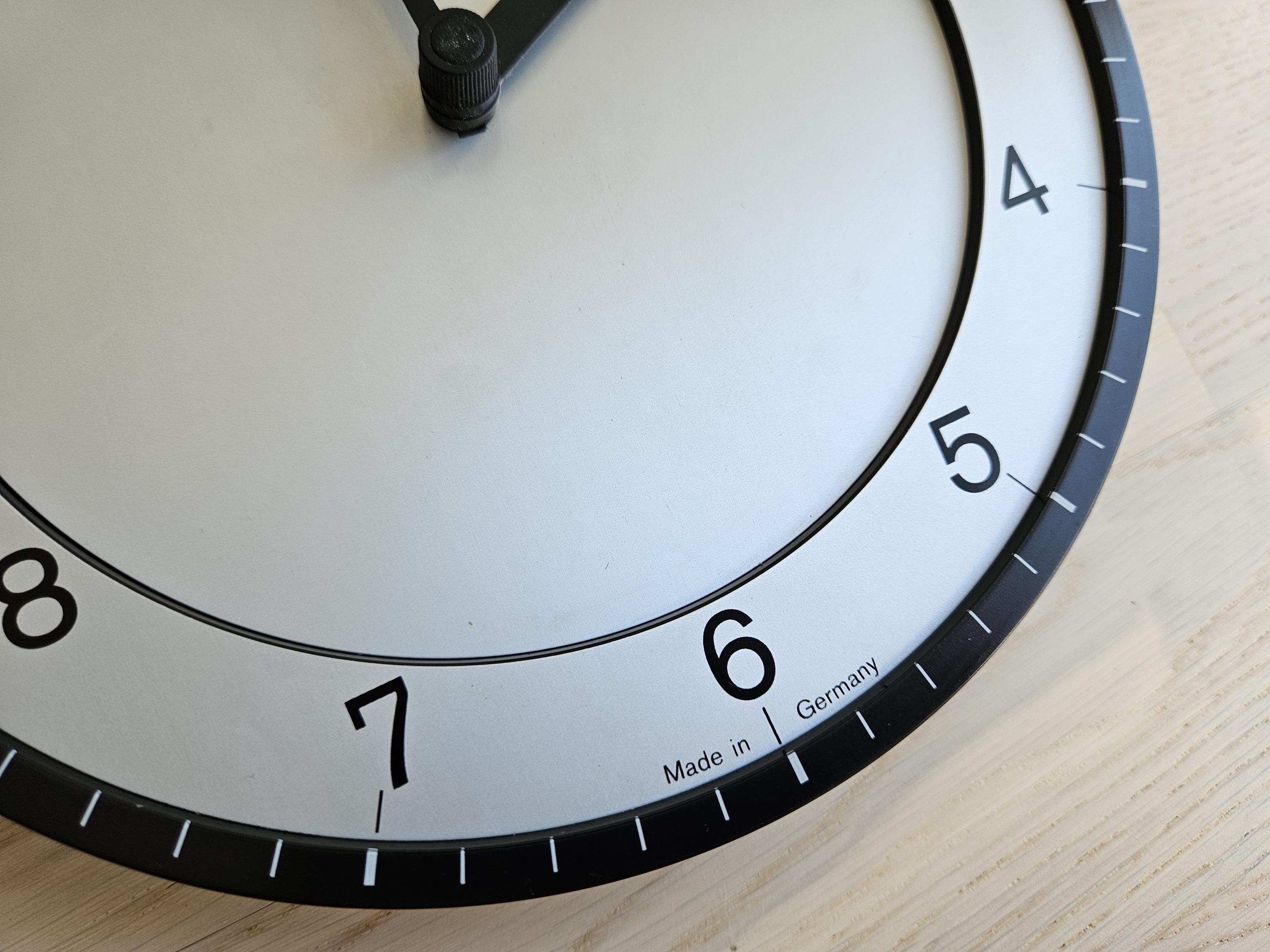 80S オリジナル BRAUN TYPE4861 ウォールクロック　アンティーク Vintage Braun Wall Clock: Silver & Black Minimalist Design - Etsy