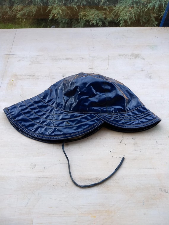 helly hansen rain hat
