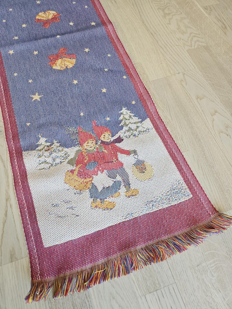 Ekelund Table Runner - Thumbnail 2