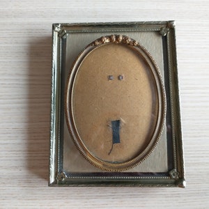 Antique Oval Picture Frames: Bronze & Gold Wall Decor