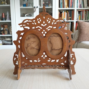 Scandinavian Dragestil Duel Scroll Saw Fretworked Picture Frame / Antique Lodge Ornament