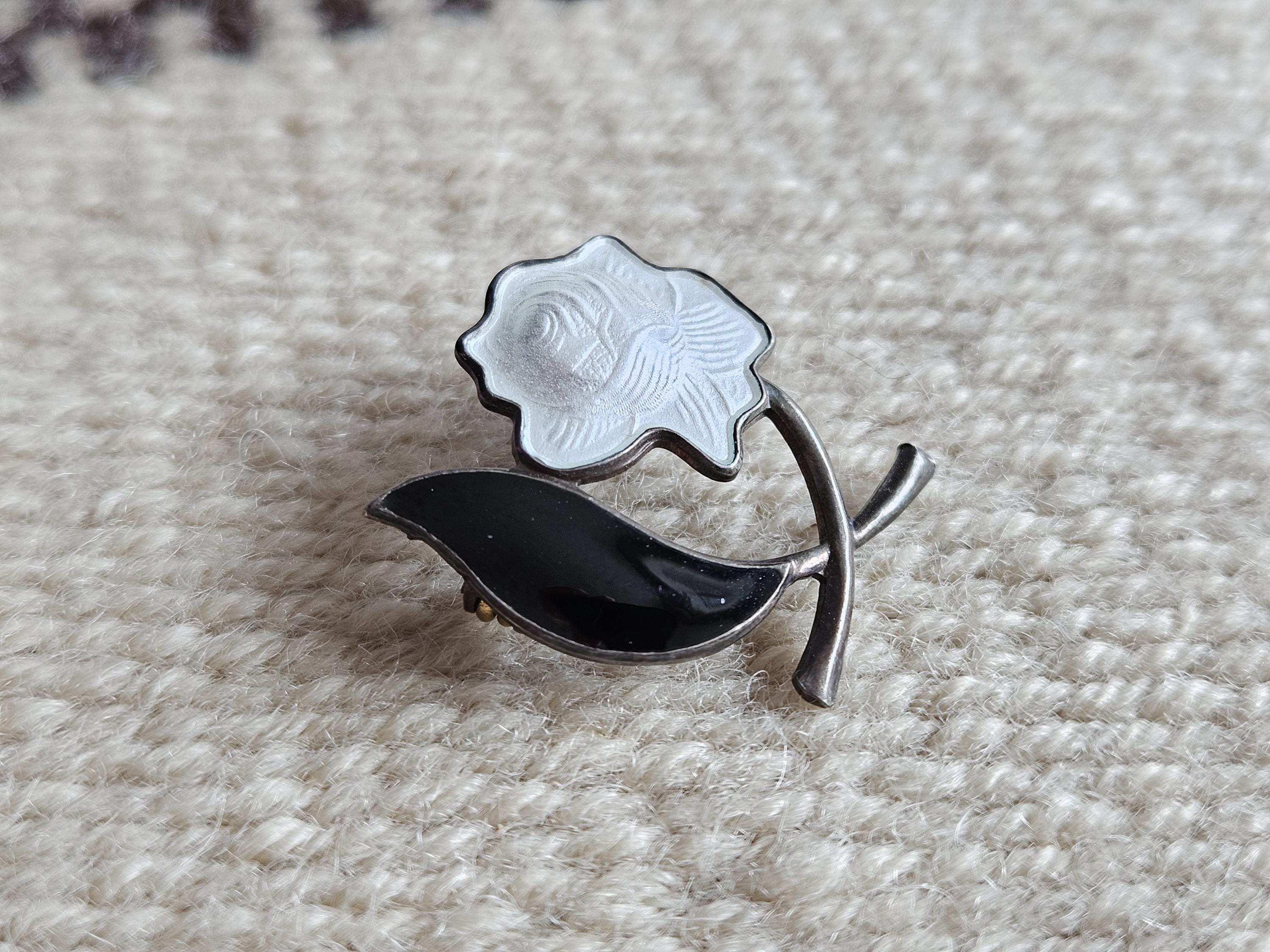 Norway enamel brooch - Etsy 日本