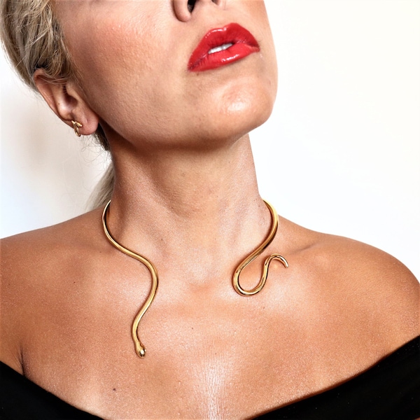 Single Loose Snake necklace '' Ofis '' handmade BRASS metal in gold-plated 18K/ Gold Choker Collar Necklace/ Minimal Gold Choker