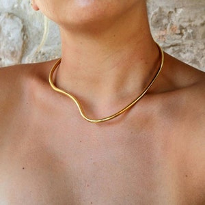 Single Flow Line Necklace - Handmade Gold-plated thick round wire necklace choker, Trendy Wired ancient greek necklace