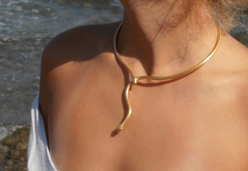 Snake Tie ketting '' Ofis '' handgemaakt MESSING metaal in verguld 18K afbeelding 4