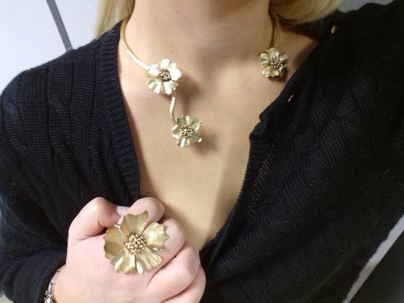 Gold Flower Choker