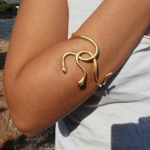 Two Snakes Bracelet  &#39;&#39;Ófis&#39;&#39; - Handmade  BRASS metal gold plated jewel