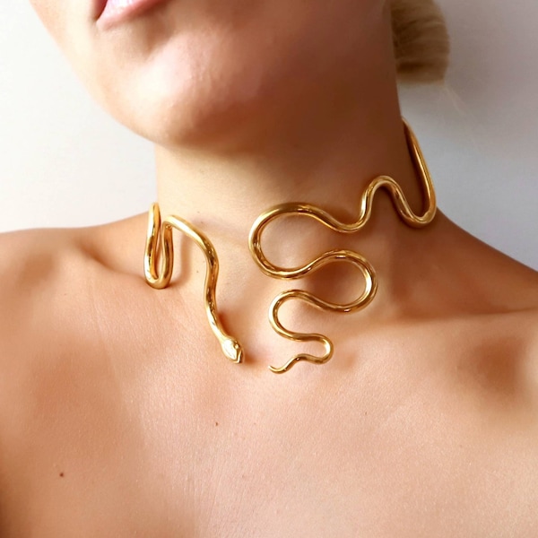 Grandiose Snake necklace '' Ofis '' handmade BRASS metal Gold-plated 18K/ Gold Choker Collar Necklace/ Minimal Gold Choker/ Hinged Collar