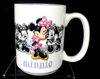 Taza dimensional de Minnie Mouse de Disneyland Resort con interior morado