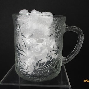 Cabbage Patch Kids  Embossed Glass Mug 1984 0AA 3.5&quot; Tall