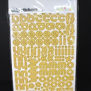 Basic Gris Décalé Yellow Alphabet & Punctuation Chip Stickers Tout neuf