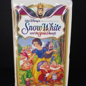 Walt Disney Masterpiece Snow White and the Seven Dwarfs (VHS 1994 Clamshell)