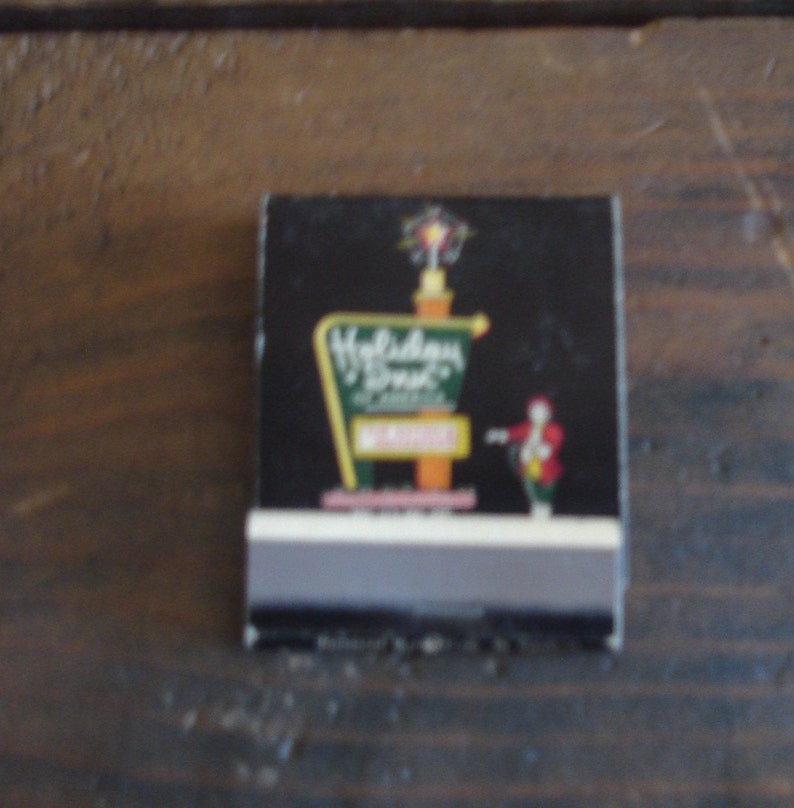 Unstruck Vintage Matchbook-Holiday Inn Wichita Falls TX.-Front Strike
