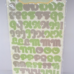 Crate Paper Alpha Twist Lemon Grass Collection 3 Set di adesivi alfabeto nuovo di zecca