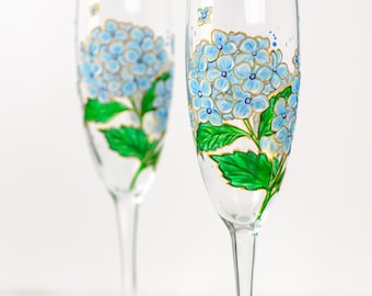 Hydrangea Champagne Flutes, Something Blue Wedding Gift, Personalized Floral Toasting Glasses, Set of 2