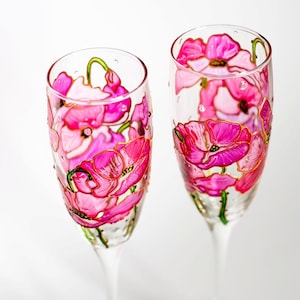 Floral Wedding Champagne Flutes Set of 2, Personalized Champagne Glasses for Wedding, Pink Poppies Wedding Glasses, Wedding Toasting