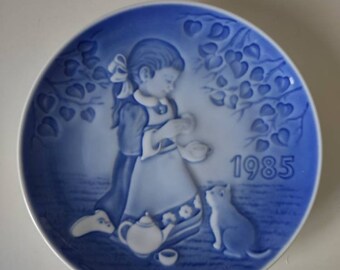 Bing and Grondahl 1985 Porcelain Plate Children's Day Plate The Magical Tea Party