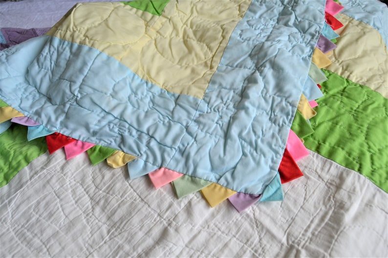 HANDMADE QUILT Queen Size Star Pattern White with Bright Colors Retro Quilt Bedding
