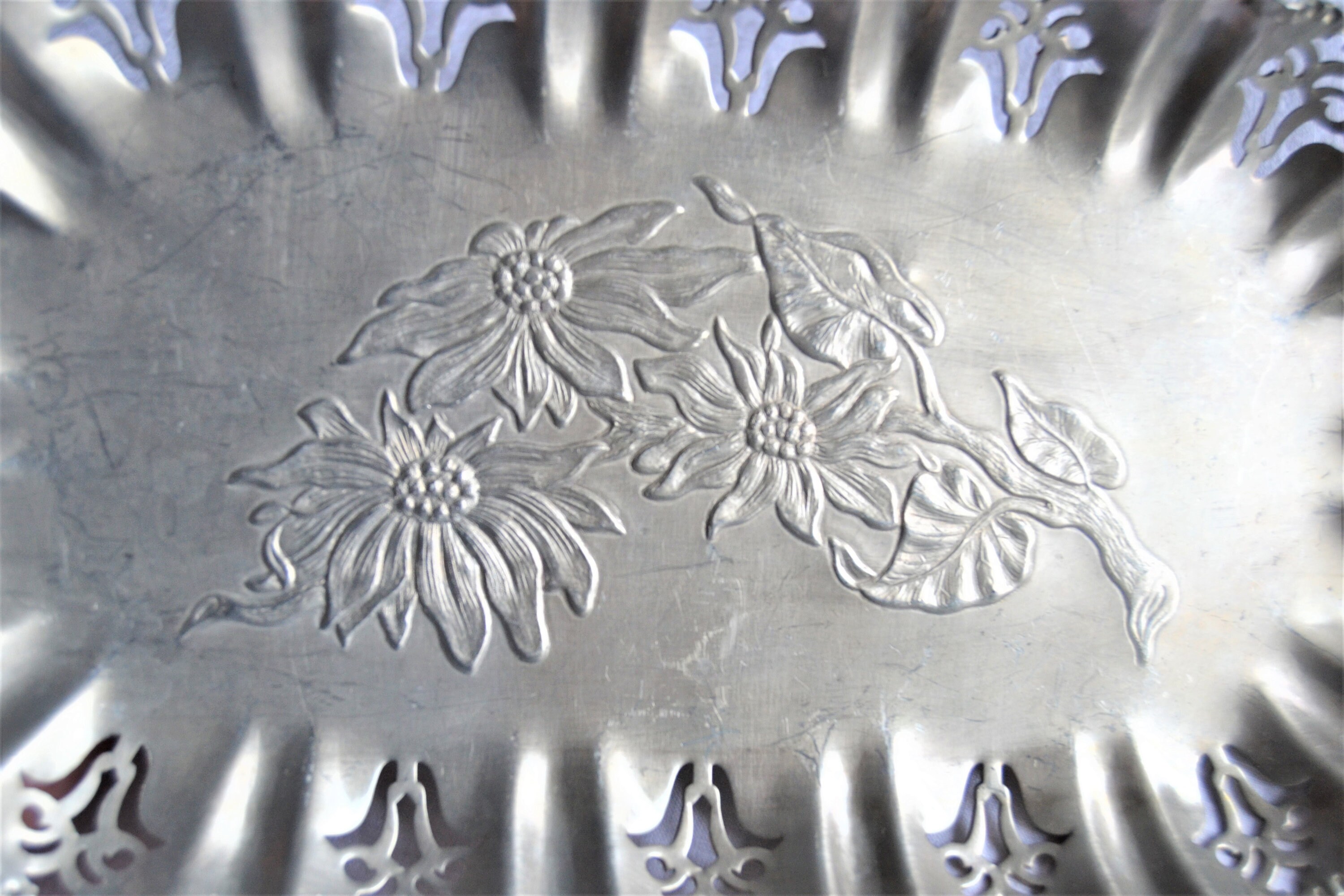 ALUMINUM BREAD TRAY Serving Platter Floral Design Silver Etsy