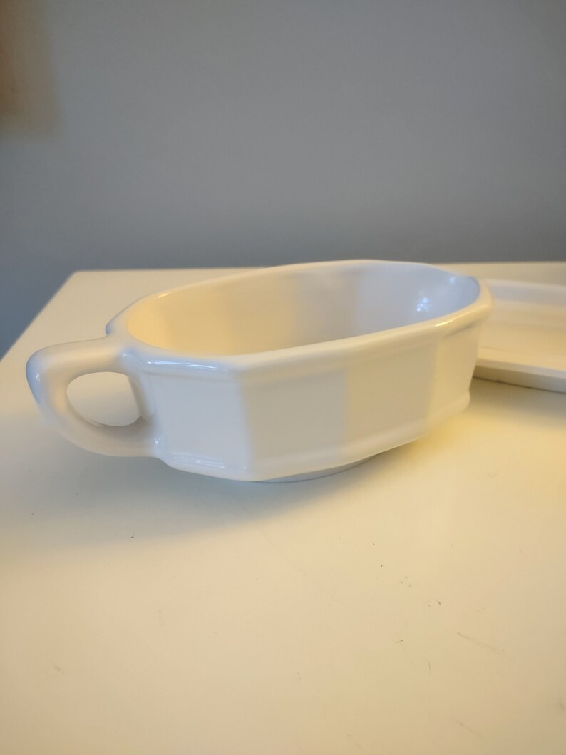 Gravy Boat and Dish Pfaltzgraff Off White Serving Pitcher image 2