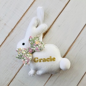 Felt bunny decoration with Liberty bow