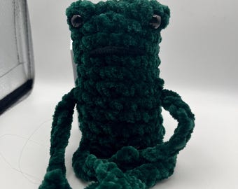 Dark Green Leggy Frog