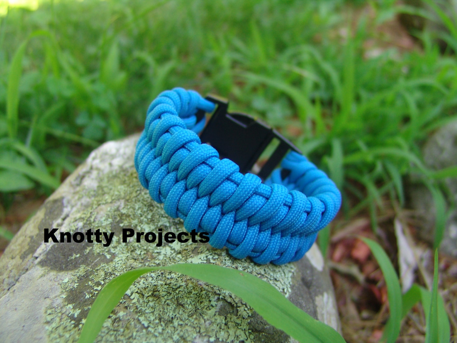 Stormdrane's Blog: A long 4 bight turks head knot over paracord...