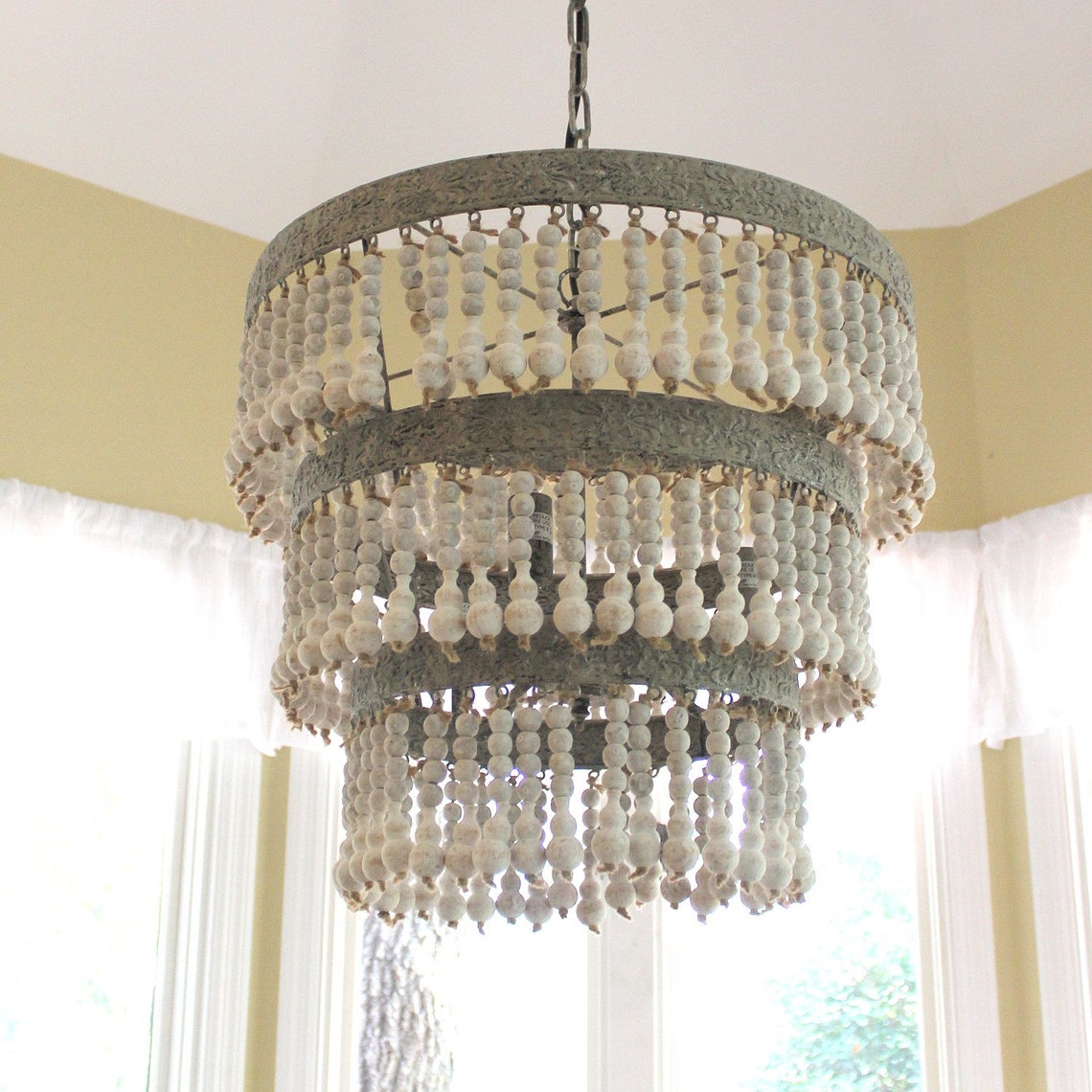 Madera abalorios lámpara de araña techo ligero blanco | Etsy