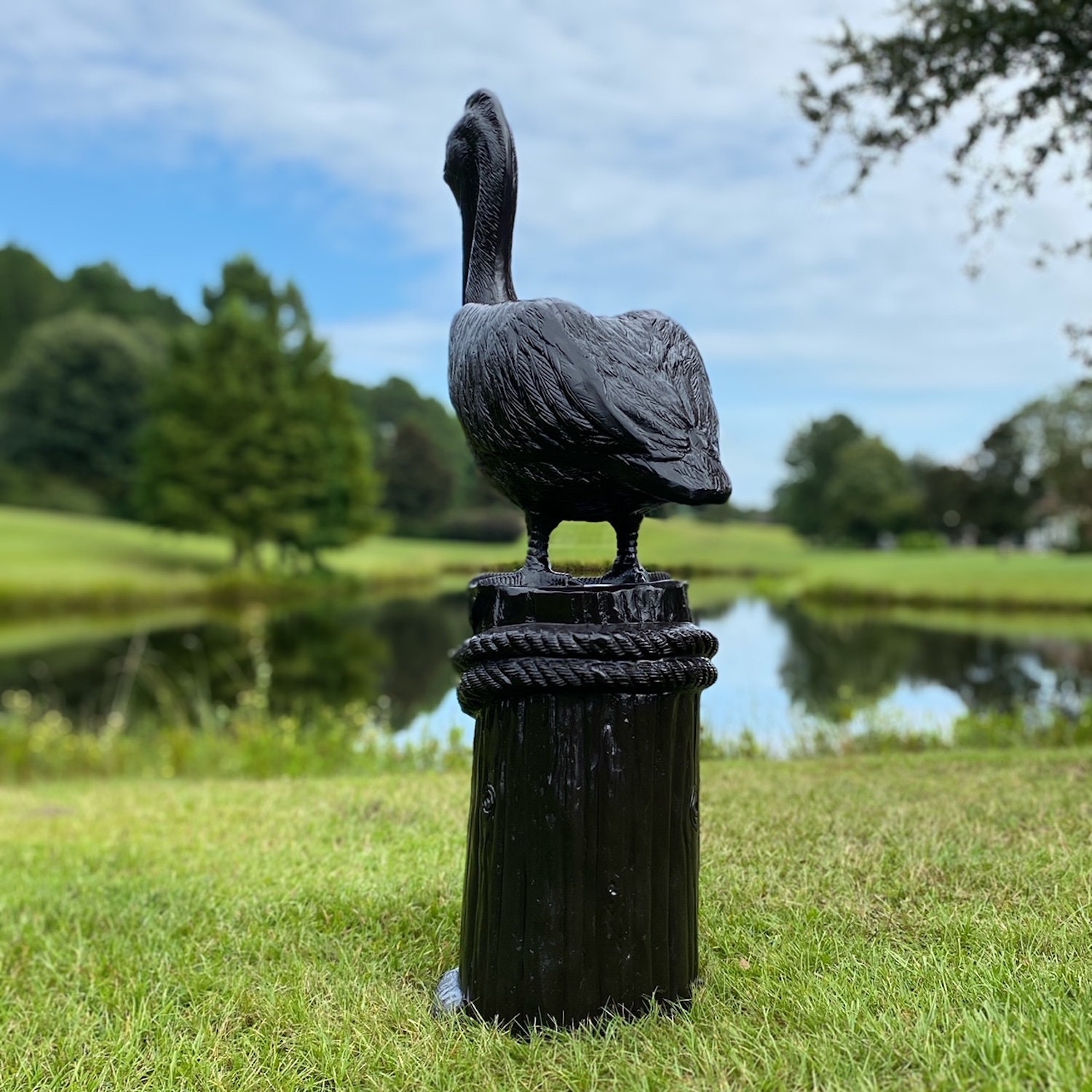 Statue d'art de jardin en métal Pelican en rouille fabriquée aux États-Unis