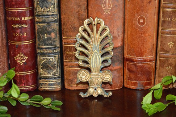 One Antique French Bronze Ormolu Acanthus Decorative Pediment Trim Mount 2 Avail