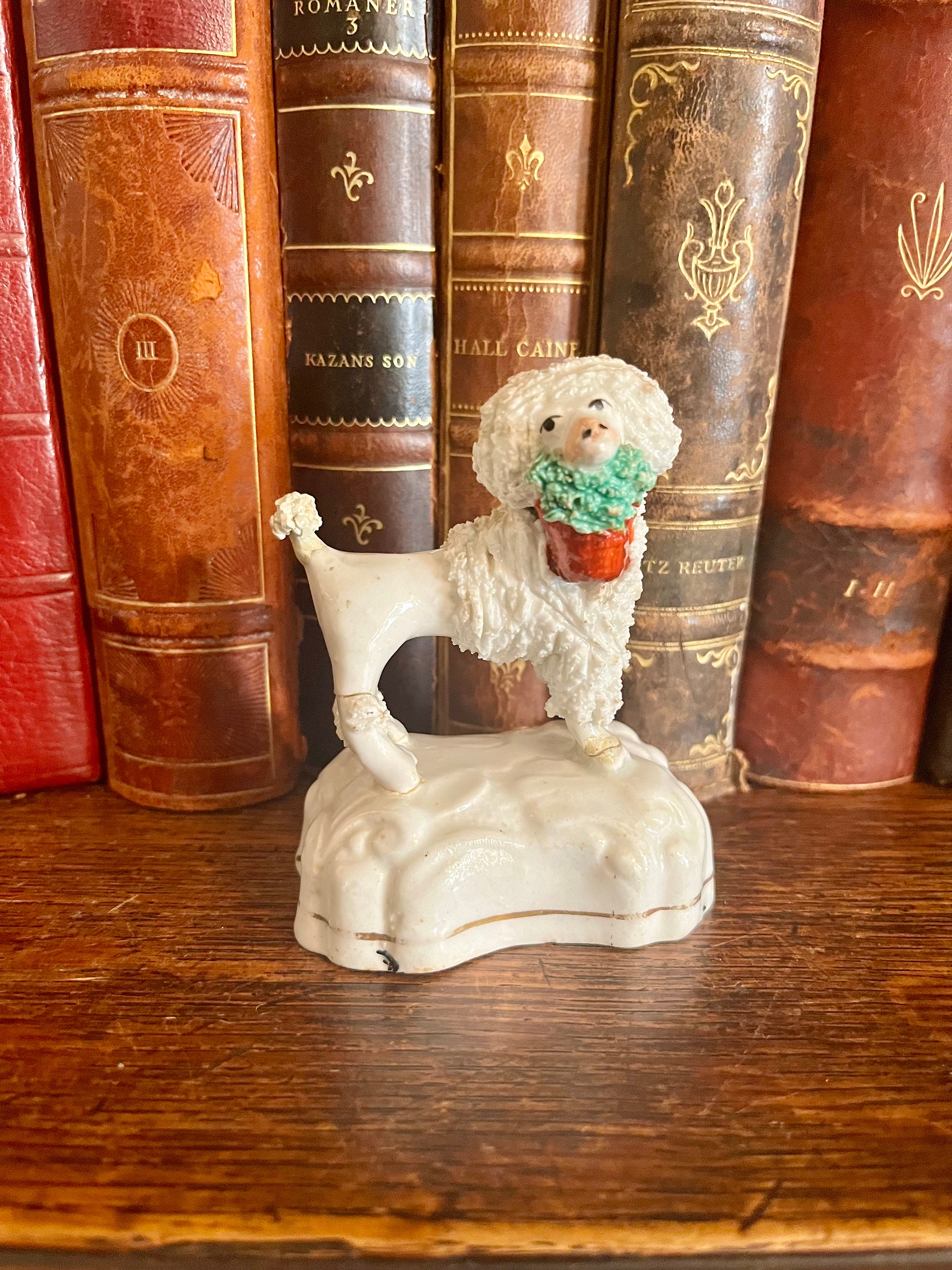 アンティーク イングリッシュ ドッグ スタッフォードシャー フィギュア