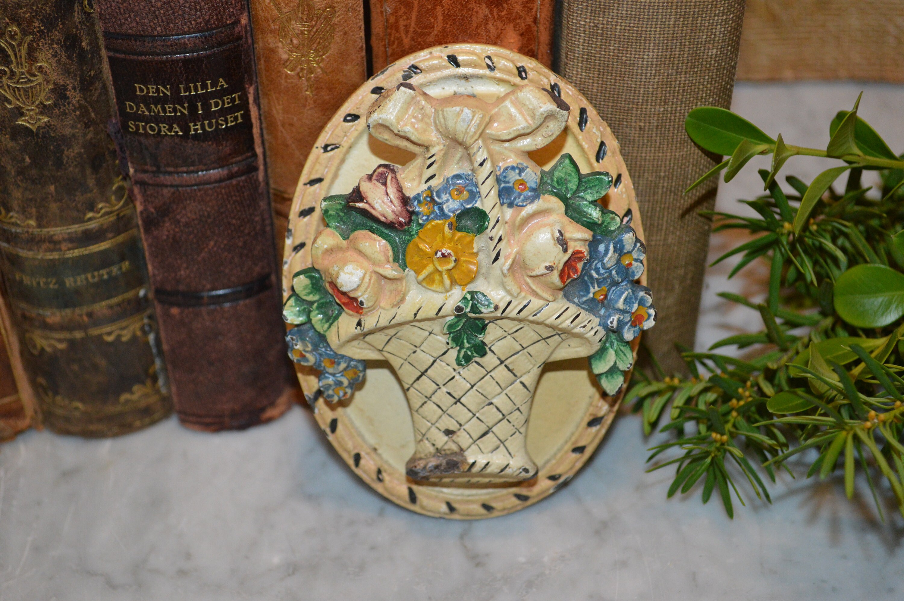 フラワーカンパニーズ 激レアテープ Antique Hubley Cast Iron Door Knocker Floral Basket - Etsy