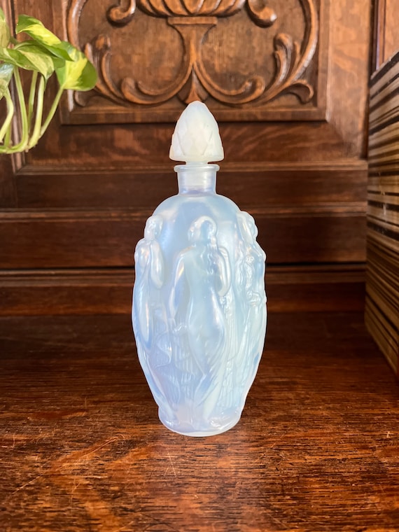 フランス アンティーク オパールセントガラス 乳白色 香水瓶 蓋付き