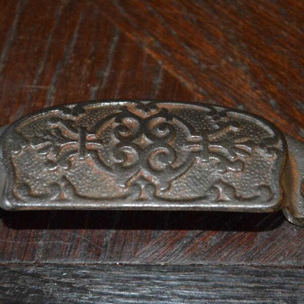 Antique Medium Eastlake Cabinet Drawer Bin Pull Handle Cast Iron Hardware