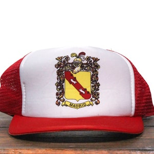 Vintage Trucker Hat Snapback Baseball Cap Madrid Spain City Seal Crest Heraldry Europe Flag Country Spanish