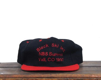 Boné Snapback Vintage dos anos 90 Boné de beisebol 1997 NBS Preto Ski Summit Vail CO Ski Resort Area Mountain Colorado Esqui Snowboard