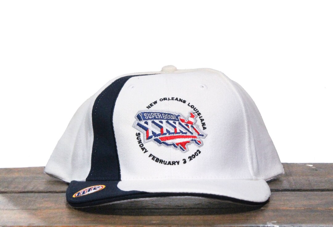 Buy Vintage Distressed 2002 Super Bowl XXXVI Champions New England