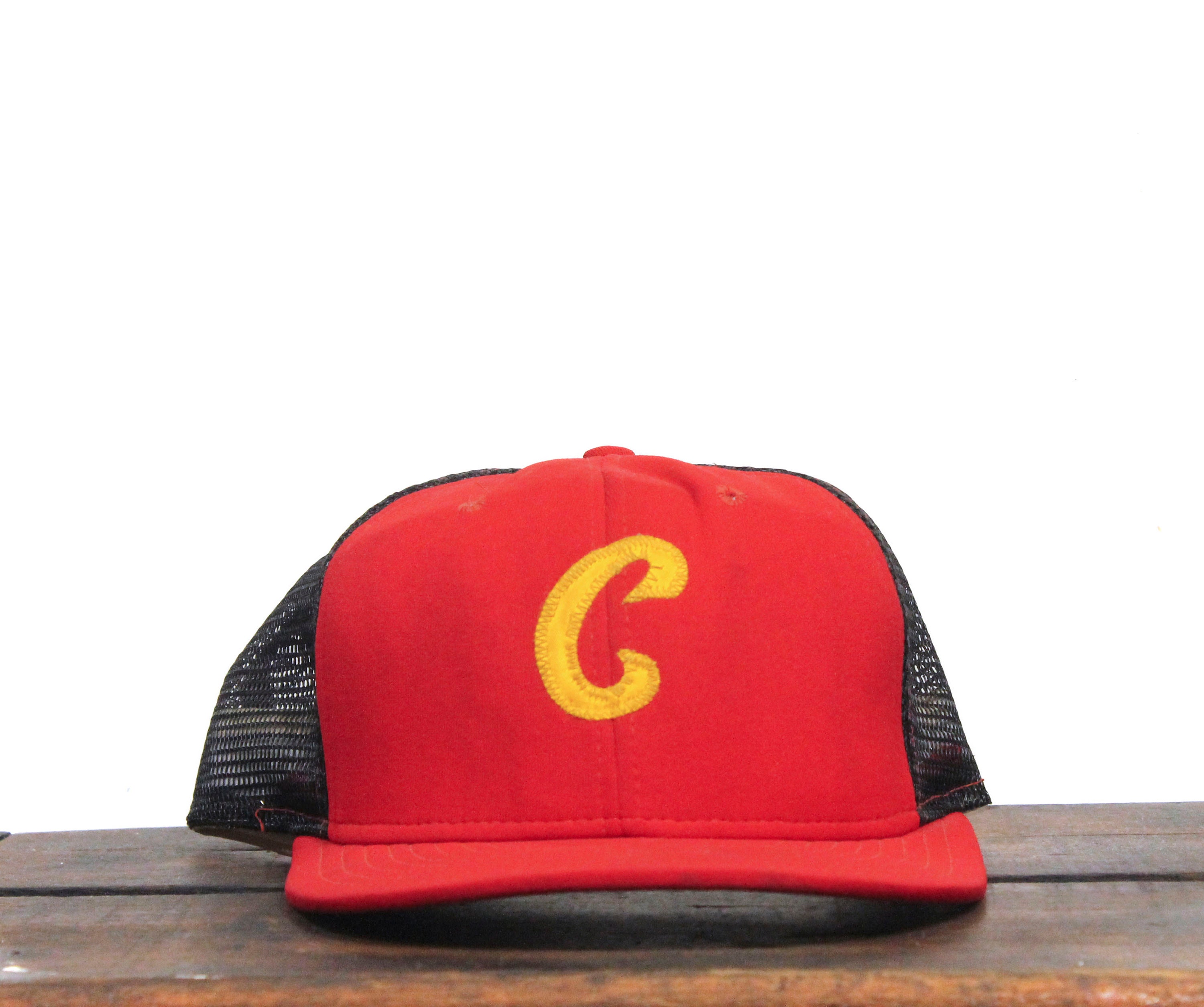 Vintage Letter C Initial Black & Red Sports Team League  display picture 1