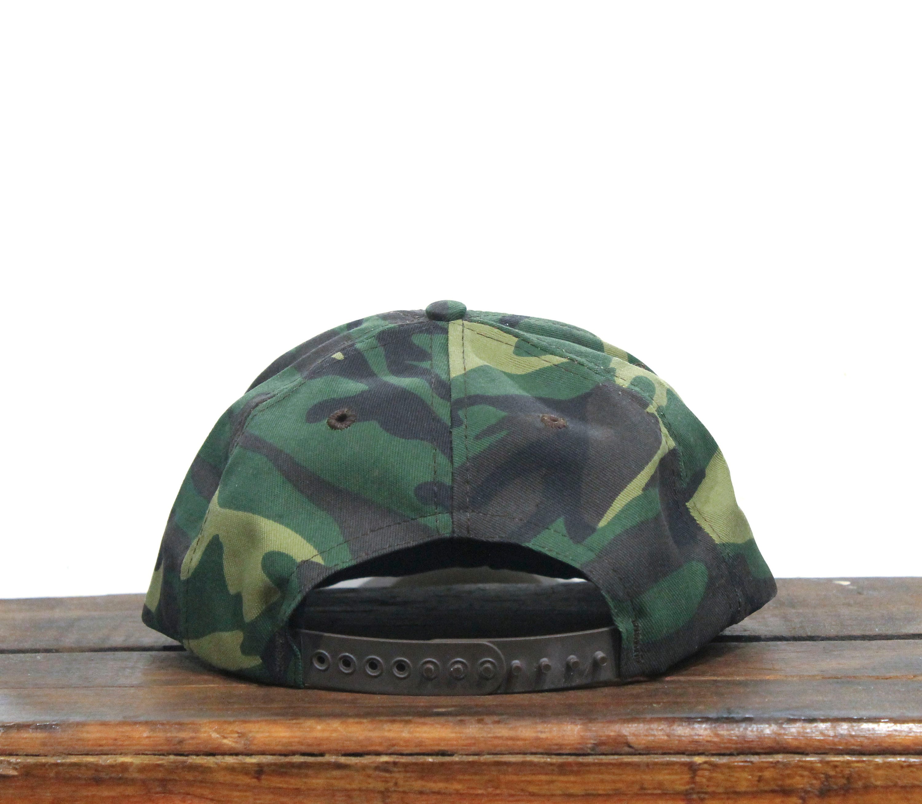 Retro Vintage Style Red Man Chew Chaw Hat Trucker Adjustable Green Camo Hunt Cap Vintage Camo Red Man Chewing Tobacco Dip Snuff Camouflage  main image 2